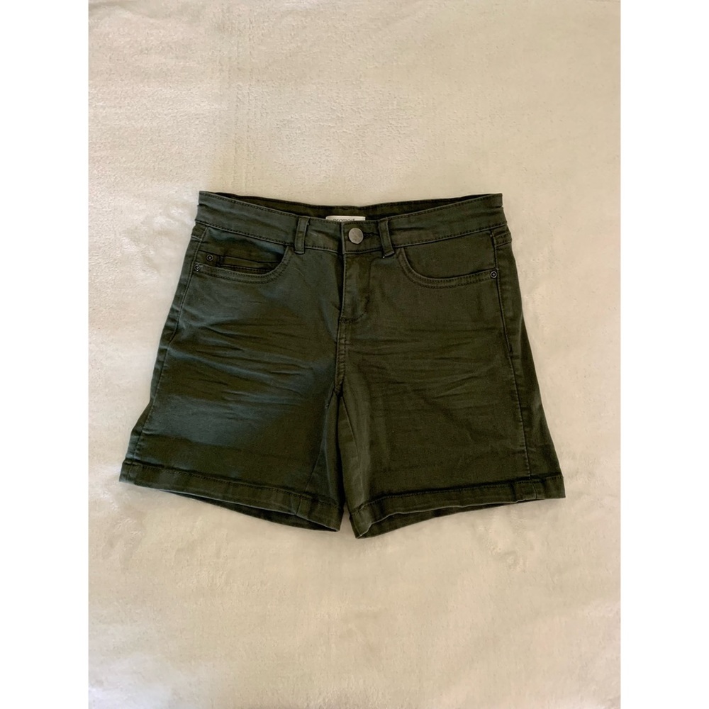 Army Green Shorts 💚